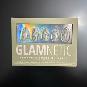 Glamnetic Reusable press-on nails - Oasis